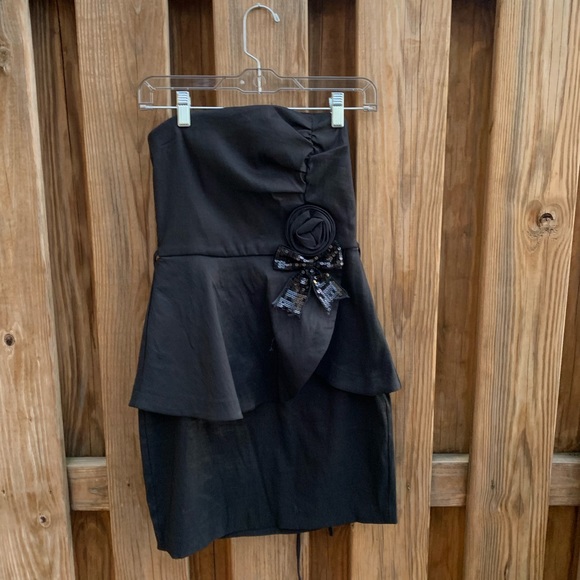 Teeze Me Black Strapless Cocktail Dress - Picture 1 of 8